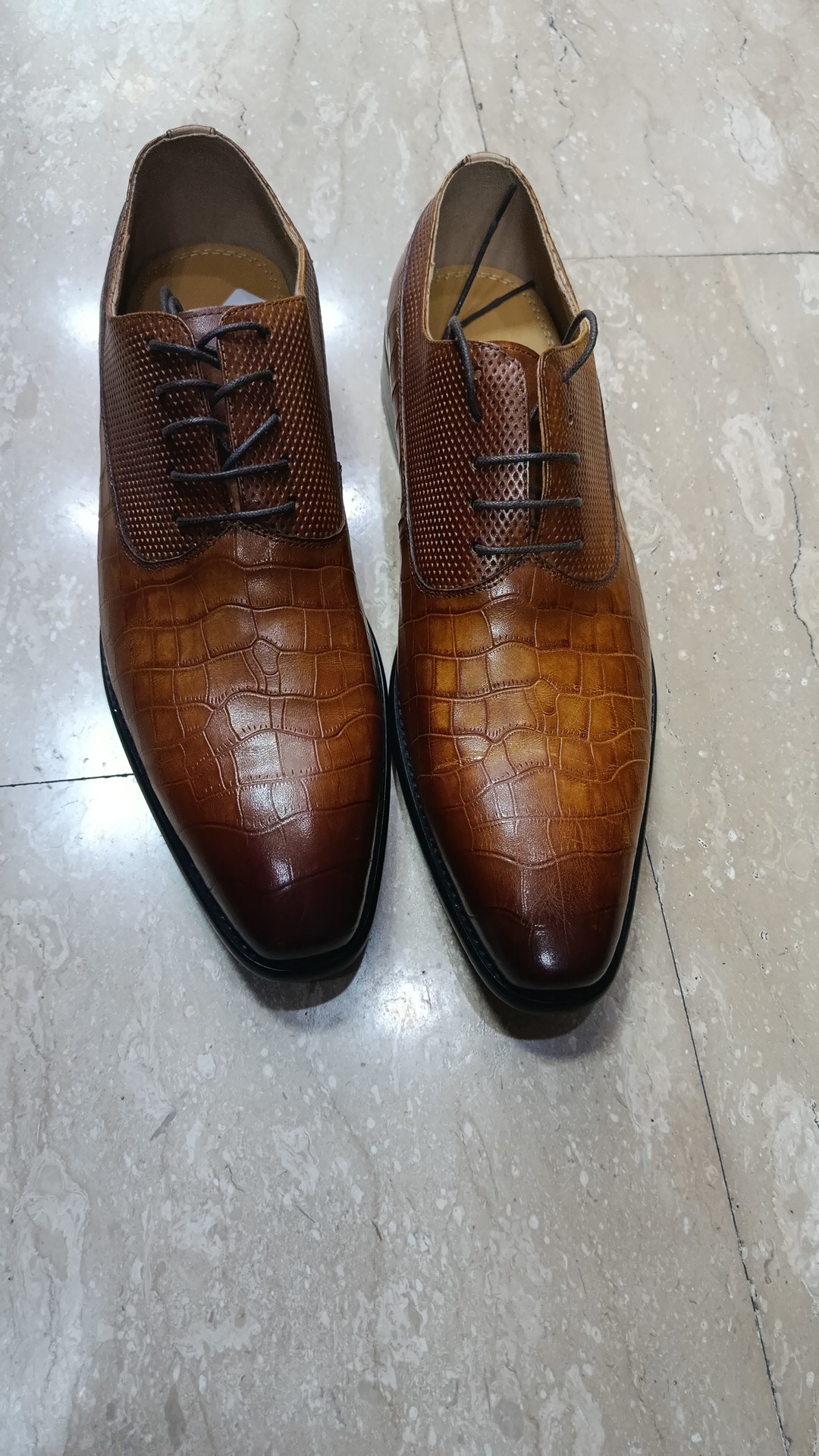 men's classic shoe.