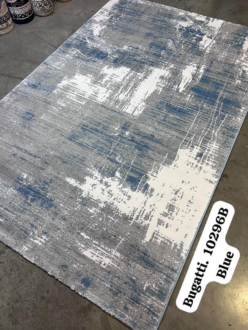 Center Carpets