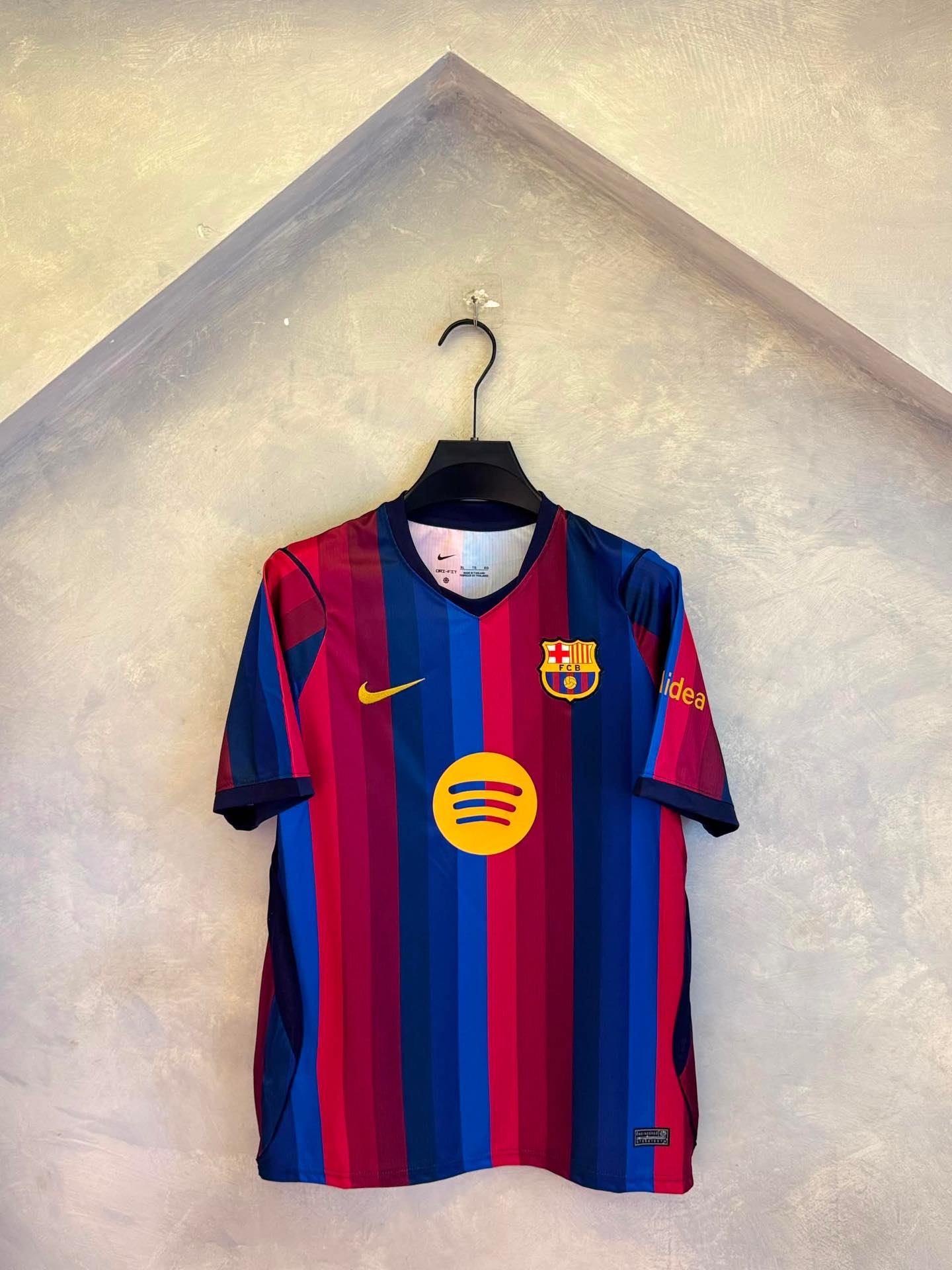 Original Fc barcelona home kit