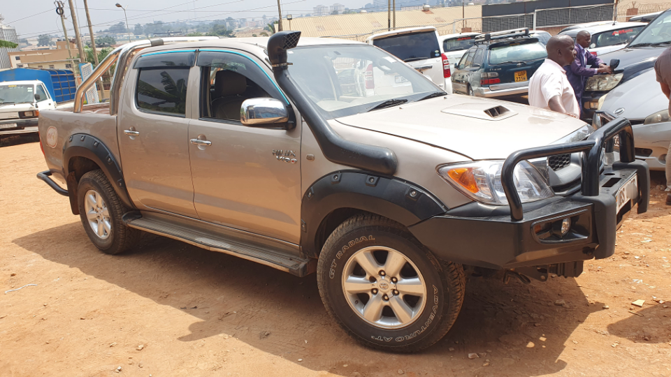 Toyota hilux vigo 2010 model. Manual transmission. Negotiable Price