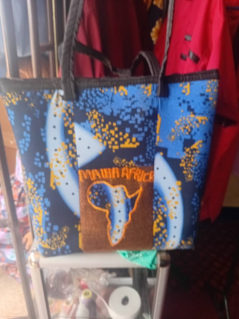 Hand bag