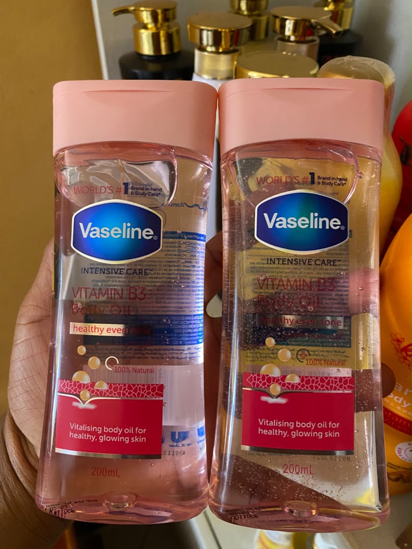 Vaseline oil gel to moisturize and nourish your skin to give it a natural glow