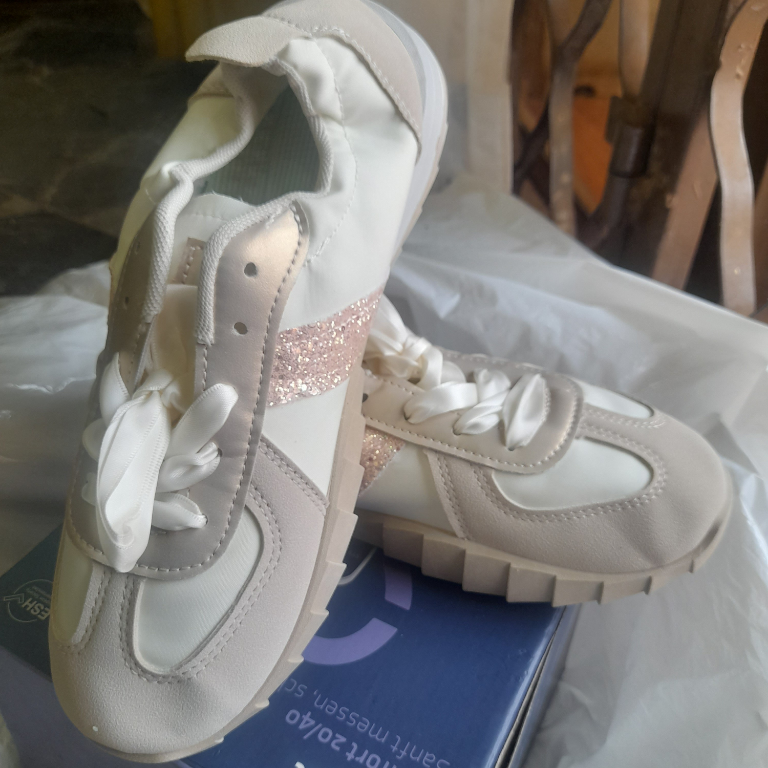 classy women sneakers