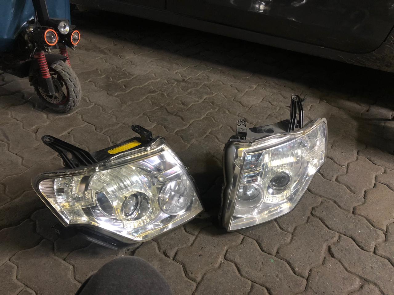 mitsubishi pajero headlights  2016