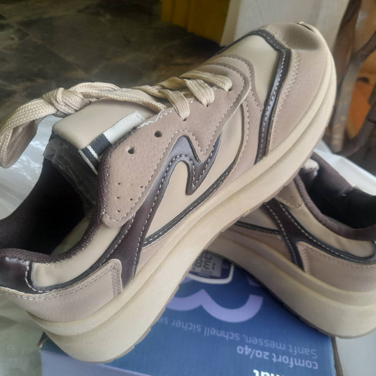 kids shoes size 3