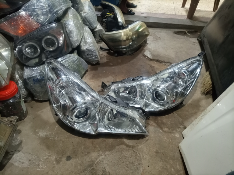 subaru legacy  br9/bm9 headlights