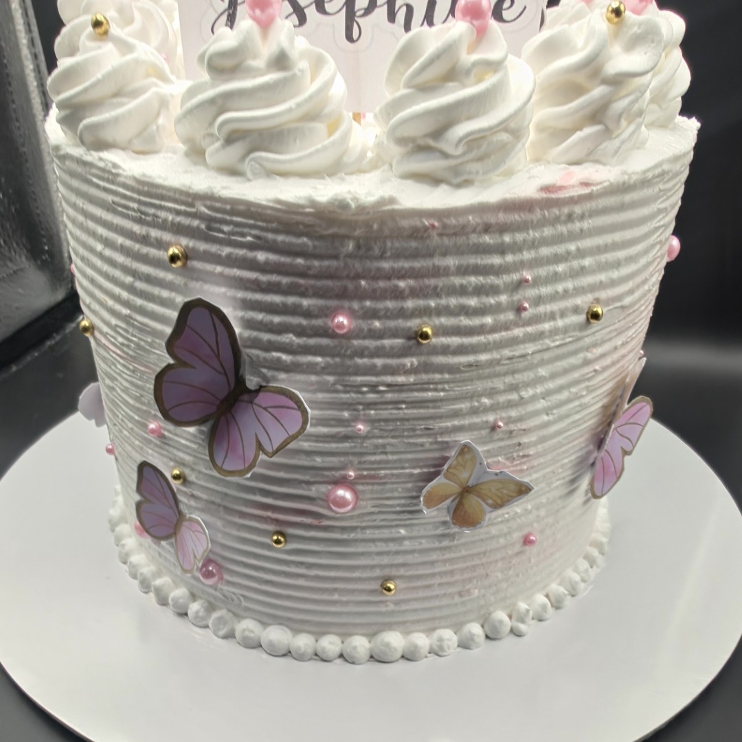 Cakes _ Ordinary  flavours  like Vanilla, Lemon, Orange